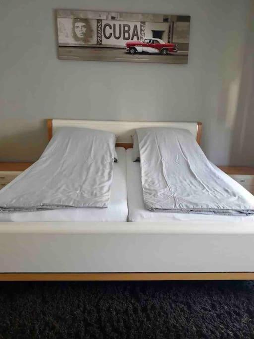 Moderne Ferienwohnung In Bester Lage! 바트헤른알브 외부 사진